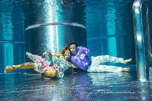 Ewa i Radek w sesji pod wodą. zdjęcie 6